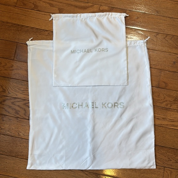 Michael Kors Set of Two White Drawstring Bags - Picture 2 of 13
